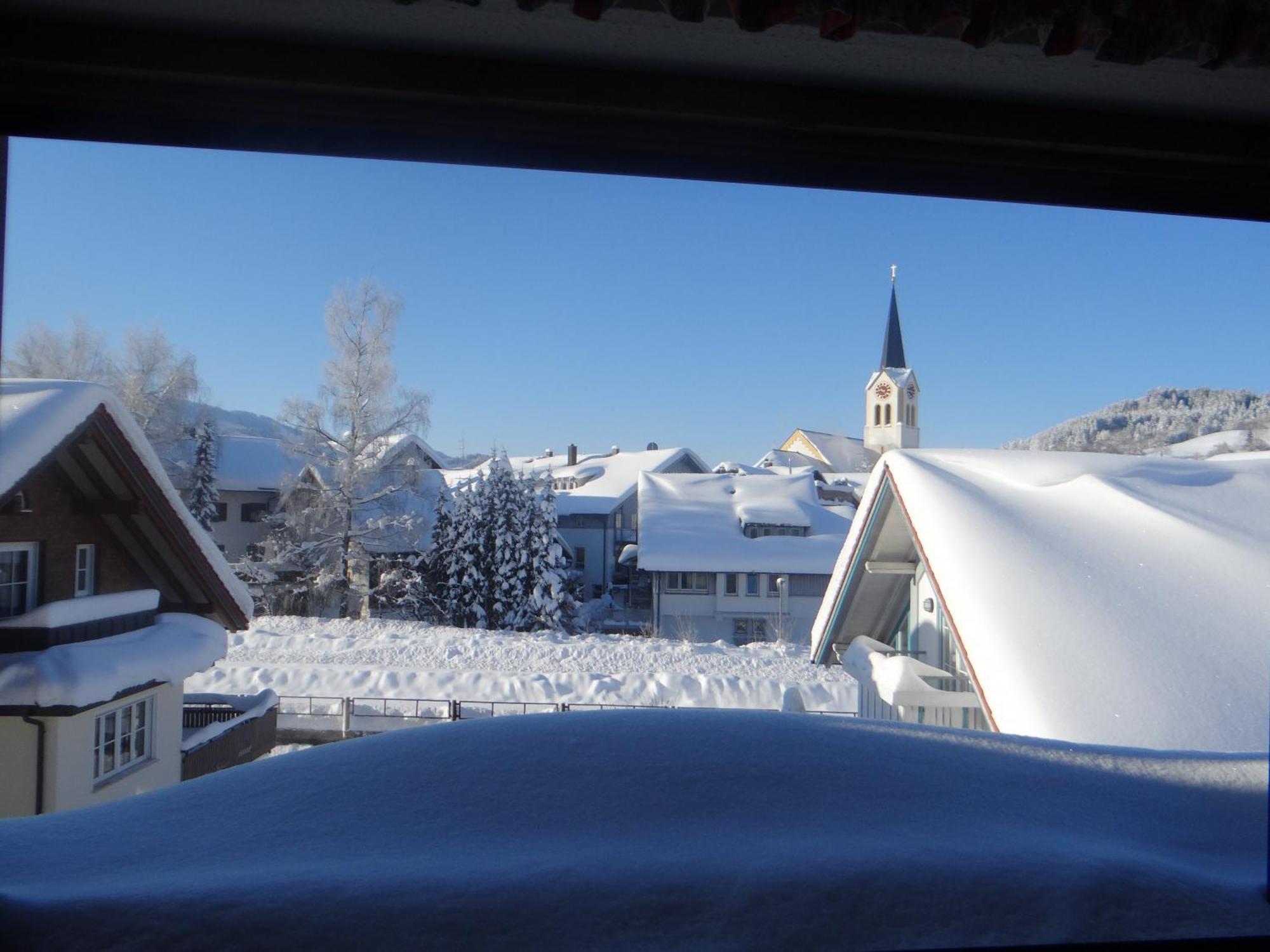 Allgaeu Vibes - Fusslaeufige Erreichbarkeit Vom Bahnhof, Mit Aussicht, Wettergeschuetzter Balkon Oberstaufen Esterno foto
